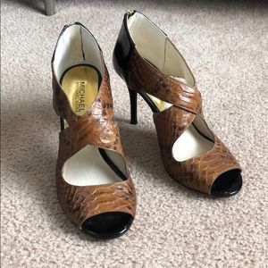 Michael Kors Sandals.